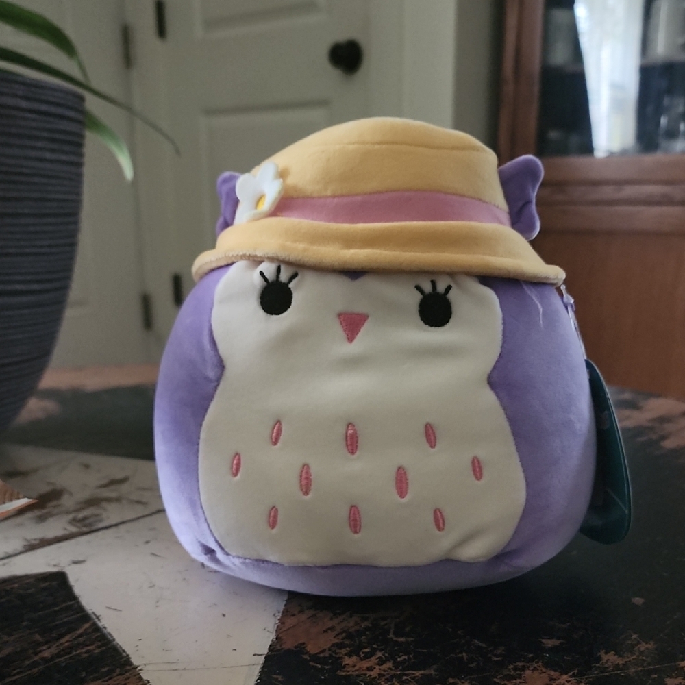 Squishmallow 8" Holly The Owl NWT
